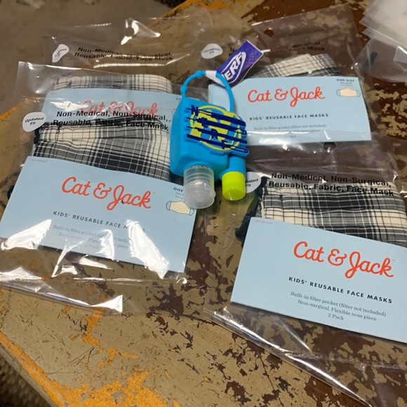 Mask Nerf  sanitizer/lip balm and holder 8 mask - Picture 1 of 5